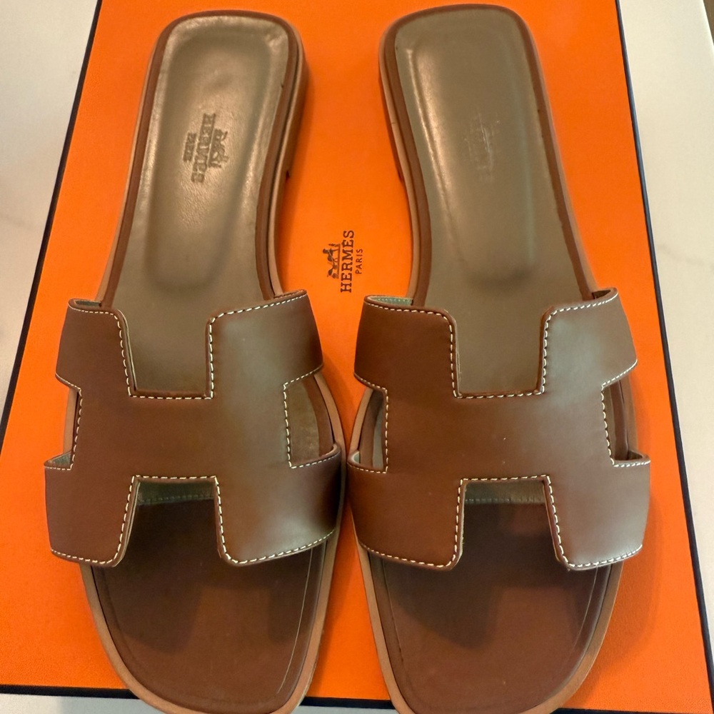 Hermès Oran Tan Leather Sandals
